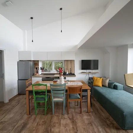 Apartment Kuca 59 *